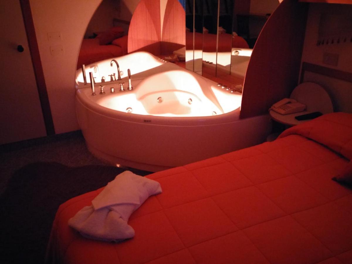 Hotel Memory Rimini Eksteriør bilde
